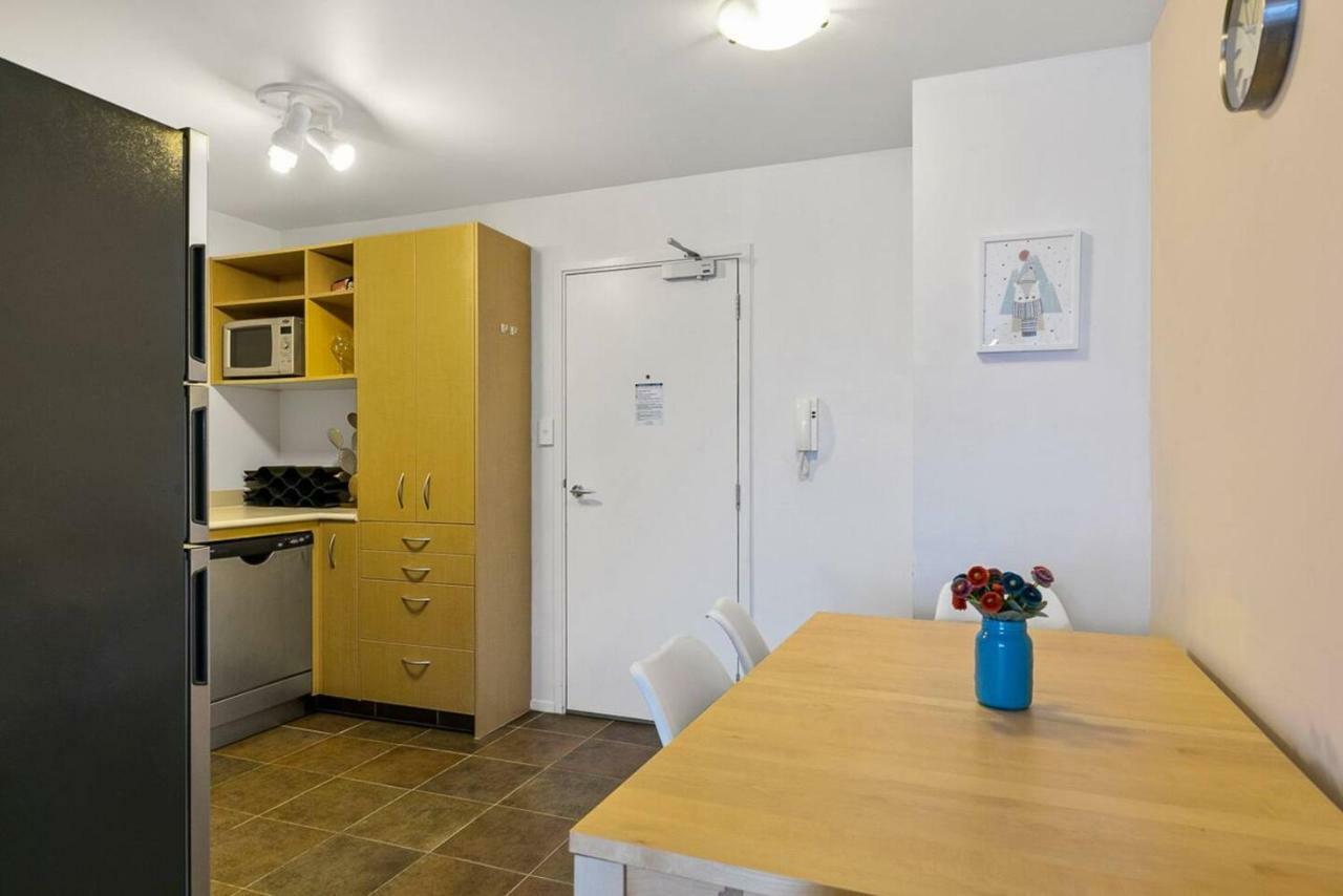 Wonderful Apartment In Quiet Cbd Neighbourhood! Auckland Bagian luar foto